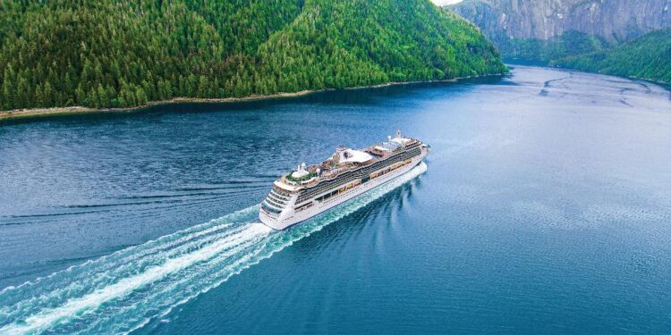 Royal Caribbean presenta su programa de cruceros en Alaska para 2028