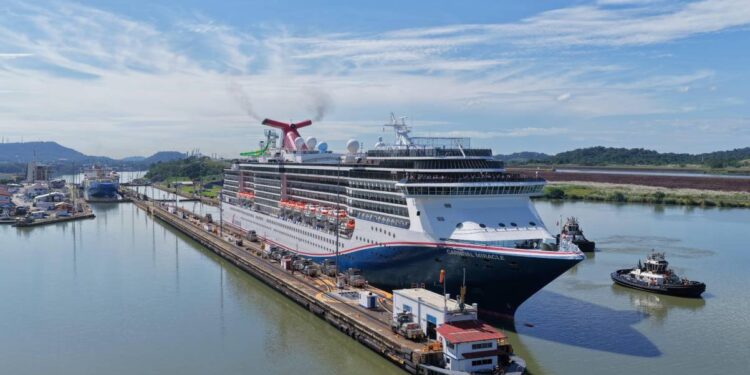 Canal de Panamá prevé 220 tránsitos en temporada de cruceros 2026-2027
