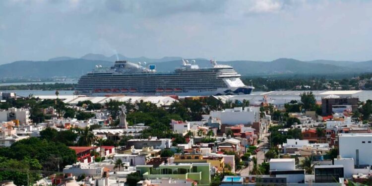 Seis cruceros dejan más de 28 millones de pesos en derrama económica en Mazatlán durante octubre