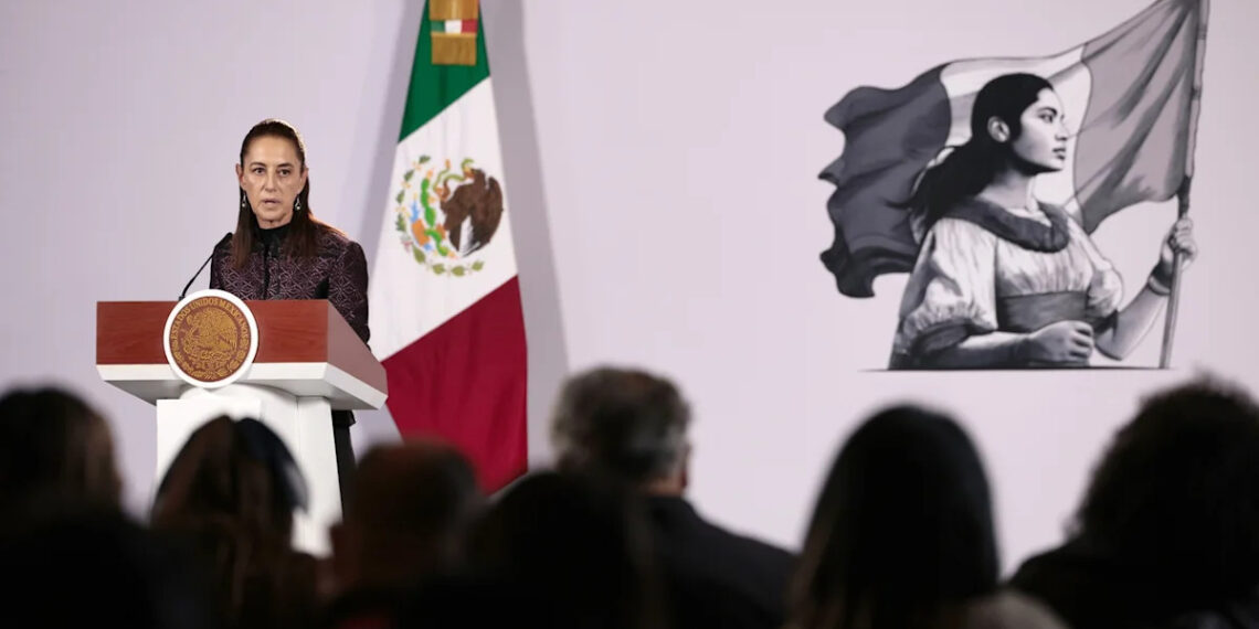 Sheinbaum prevé viajar a China en un vuelo comercial para la reunión de la APEC
