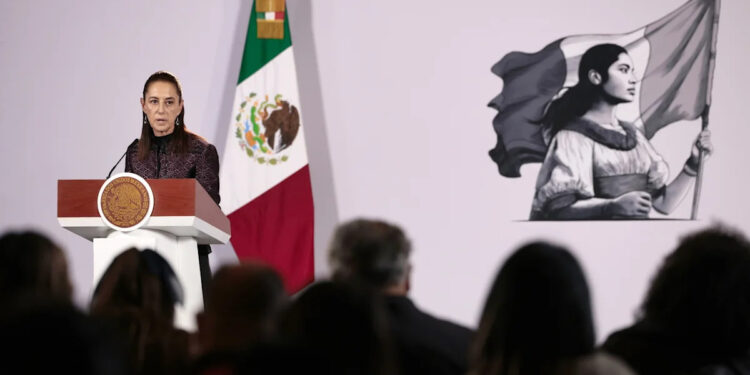 Sheinbaum prevé viajar a China en un vuelo comercial para la reunión de la APEC