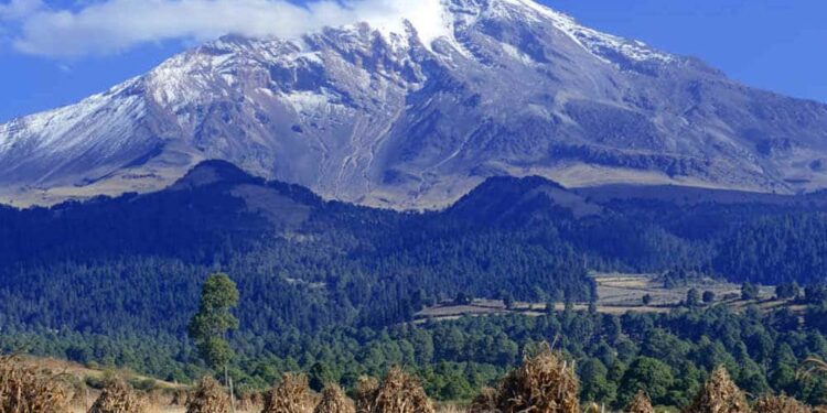 Si planeabas unas vacaciones, reconsidera: se suspenden expediciones al Pico de Orizaba debido a robos.