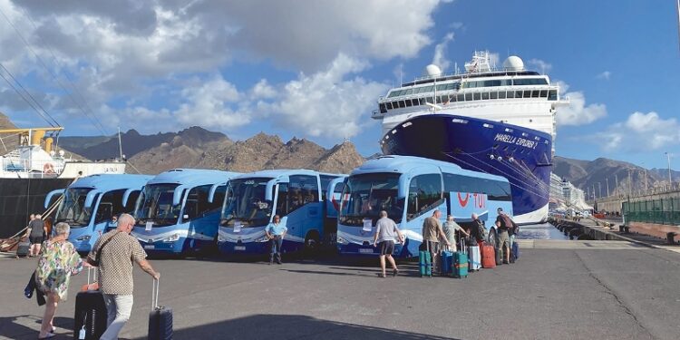 Tenerife consolida su crecimiento como puerto base de cruceros