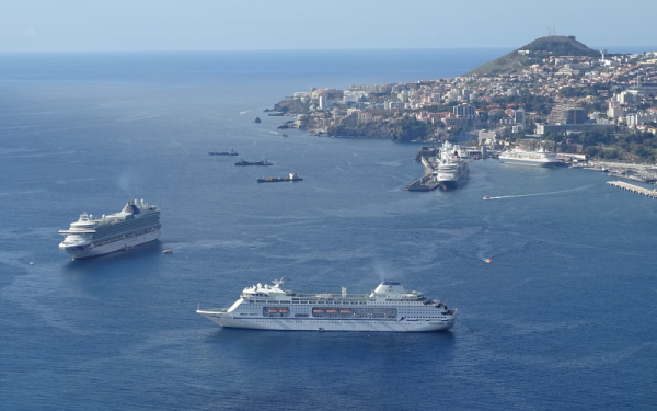 Tres pasajeros de cruceros son trasladados a un hospital en Madeira
