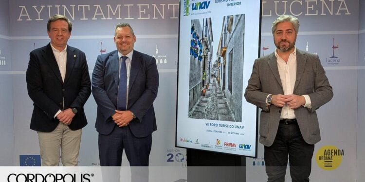 Distribución turística, destinos de interior, conectividad y nuevos viajeros, ejes del VII Foro UNAV de Lucena