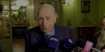 Un libro busca llenar los vacíos de los viajes de Juan Pablo II a Uruguay
