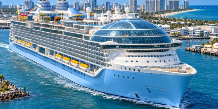 Una ciudad flotante llega a Fort Lauderdale: así es el gigante que hará historia en Port Everglades