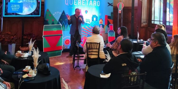 SECTUR presenta oferta turística a 50 agencias de viajes en CDMX