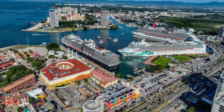 Vallarta tendrá mañana triple arribo de cruceros.