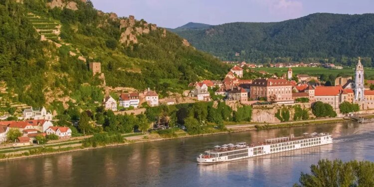 Viking receives its new riverboat in Europe, the Viking Rota