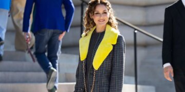 Zapatos color café para otoño 2026: Los más elegantes para llevar con jeans, pantalones y faldas