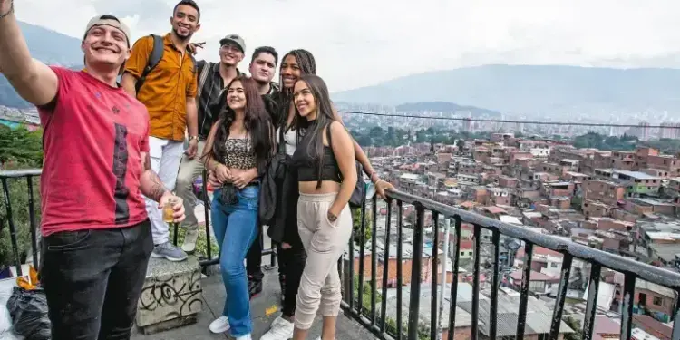 ¿Dejaría que la inteligencia artificial le organice sus vacaciones? Así está cambiando la forma de viajar